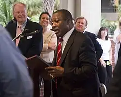 Joe Frazier, září 2010