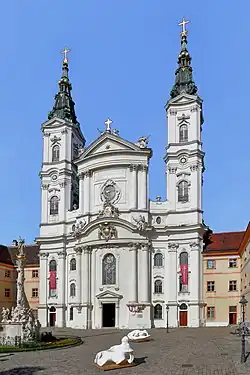 Západní průčelí