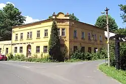 Rohová budova v Juliovce