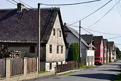 Domy ve středu vesnice