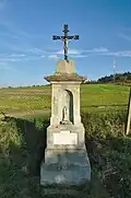 Kříž u silnice mezi obcemi Myslejovice a Kobylničky