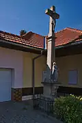 Kříž u zastávky