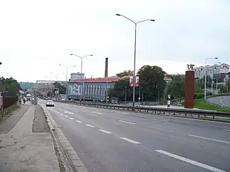 Mimoúrovňová křižovatka Vychovatelna (pohled do ulice V Holešovičkách)