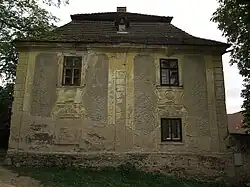 Kadov, fara čp.1.jpg