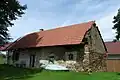 Bývalá úřadovna (dnes již neexistující). Za druhé světové války v budově krátce pobývali vojáci. Za komunismu v ní probíhaly úřady JZD a obývali zde brigádníci.