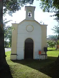 Kaple na návsi