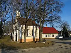 Kaple svatého Bartoloměje a obecní úřad