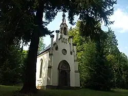 Kaple_Leontýn,_u_zámečku_Leontýn.JPG