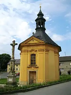 Kaple sv. Anny (Kožušany).JPG