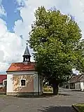Kaple na návsi