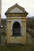 Kaplička nad zázračnou studánkou (01).jpg