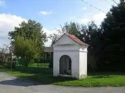 Kaplička v Újezdu Svatého Kříže (Q38234603).jpg