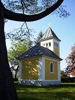Kaplička v Litoli