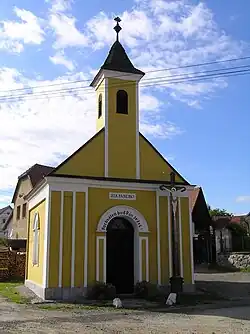 Kaplička na návsi