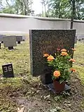 Symbolický náhrobek Karla Strmisky na Čestném pohřebišti v Ďáblicích