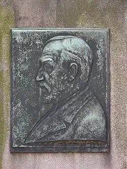 Reliéf Karla Wellnera v Olomouci (1936)