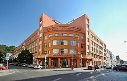 Palác Karlín v Křižíkově ulici