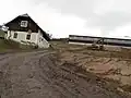 Chalupa a terénní úpravy