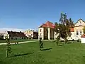 Opatská zahrada s opatstvím a Trčkovým hradem