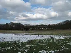 Dům