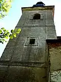 Barokní architektonické členění věže kostela