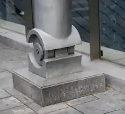 Pata konstrukce proskleného atria