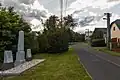 Košetice, památník věnovaný vojákům padlým v 1. světové válce + pohled na horní část Košetic