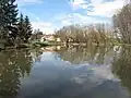 Rybník na návsi na Křakovském potoce