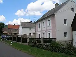 Severní strana hlavní ulice