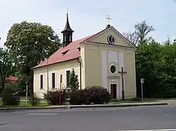 Koloděje, kostel, z otočky.jpg