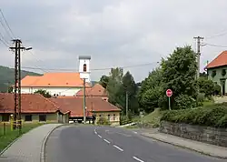 hlavní ulice v centru obce