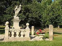 Konecchlumí,_Kamenice,_sloup_se_sochou_sv._Jana_Nepomuckého.jpg