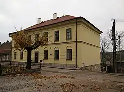 Kopidlno, bývalá škola.jpg
