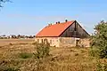 Kosořice - hospodářská budova pod hrází rybníka Mrštín