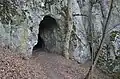 Západní vchod do jeskyně v roce 2016
