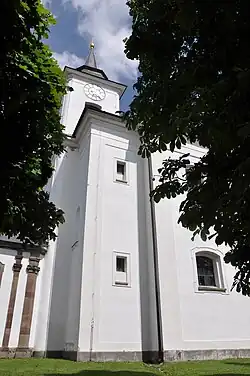 Vnější zdi bočního schodiště na věž kostela sv. Kateřiny (Vysoké nad Jizerou)