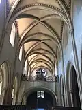 Křížová klenba hlavní lodi kostela