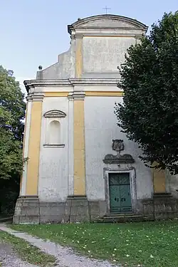 Kostel_Narození_P._Marie_v_Popovicích_u_Jičína.JPG