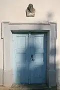 Hlavní vchod od západu
