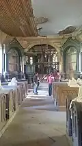 Interiér, pohled k oltáři