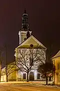 Noční zimní fotografie, pohled od náměstí, leden 2016