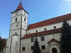 Exteriér kostela