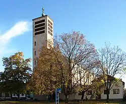 Pohled na kostel ze západu