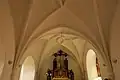 Hvězdicovitá klenba s vloženým obrazcem hvězdice v kapli sv. Kříže