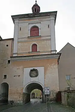 Městská brána, u níž stával Nový jaroměřský hrad.