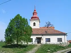 Kostel s obecním úřadem