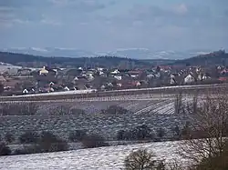 Kounov, pohled od bývalého dolu Perun v Mutějovicích