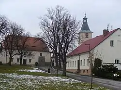 Kovářovská náves