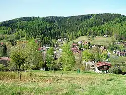 Jižní pohled na obec