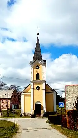 Kostel sv. Jana Nepomuckého v Královci.